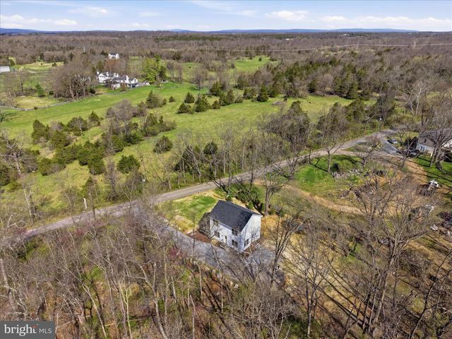 436 SUMMERVILLE RD, Boyce, VA 22620