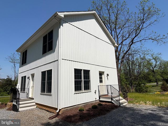 436 SUMMERVILLE RD, Boyce, VA 22620