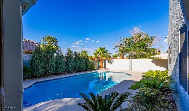 7800 Four Seasons Drive, Las Vegas, NV 89129