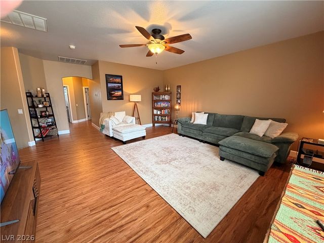 7800 Four Seasons Drive, Las Vegas, NV 89129