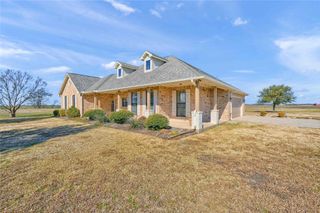 131 Windmill Drive, Tioga, TX 76271