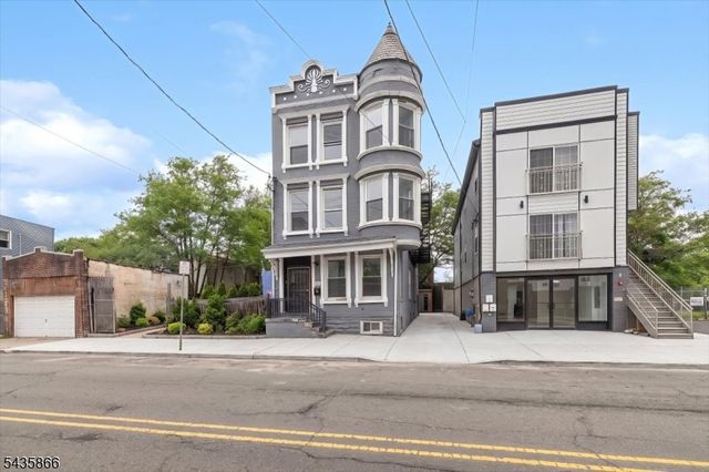 422 18th Avenue, Newark City, NJ 07108