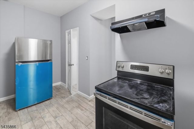 422 18th Avenue, Newark City, NJ 07108