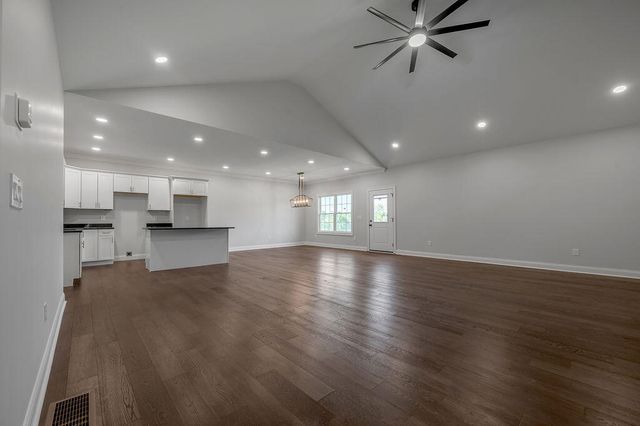 109 Linzi Way, Paris, KY 40361