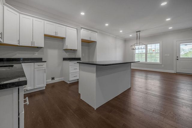109 Linzi Way, Paris, KY 40361
