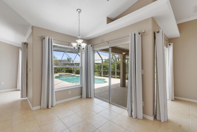 1025 SOUTHLAKES Way SW, Vero Beach, FL 32968