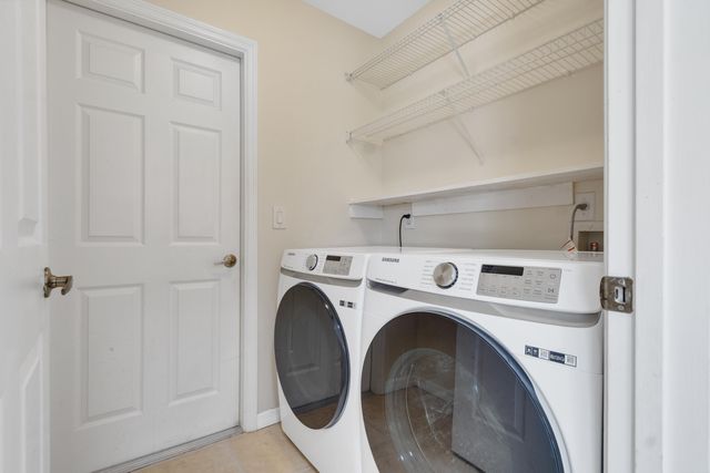 1025 SOUTHLAKES Way SW, Vero Beach, FL 32968