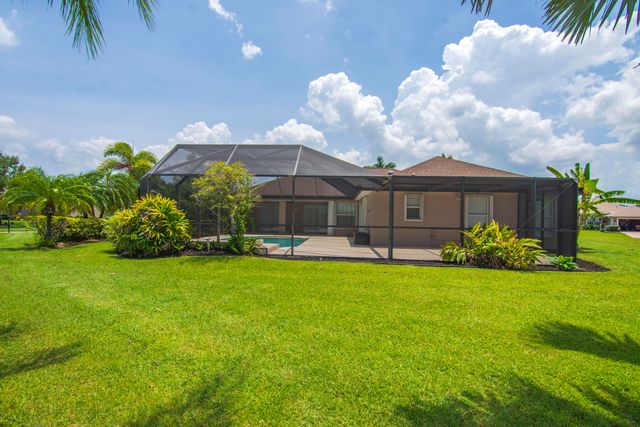 1025 SOUTHLAKES Way SW, Vero Beach, FL 32968