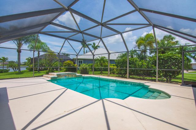1025 SOUTHLAKES Way SW, Vero Beach, FL 32968