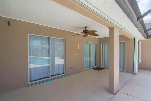 1025 SOUTHLAKES Way SW, Vero Beach, FL 32968