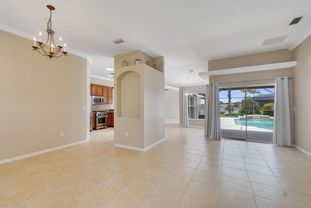 1025 SOUTHLAKES Way SW, Vero Beach, FL 32968