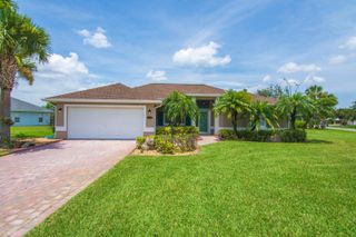 1025 SOUTHLAKES Way SW, Vero Beach, FL 32968