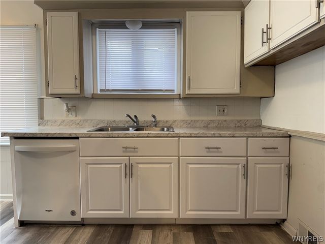 2456 South Avenue, Niagara Falls, NY 14305