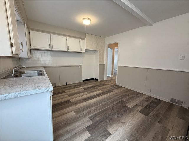 2456 South Avenue, Niagara Falls, NY 14305