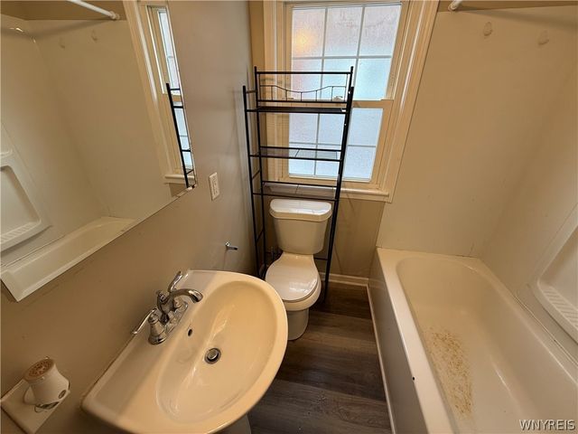 2456 South Avenue, Niagara Falls, NY 14305