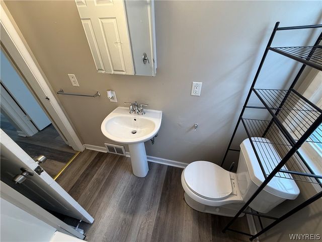 2456 South Avenue, Niagara Falls, NY 14305