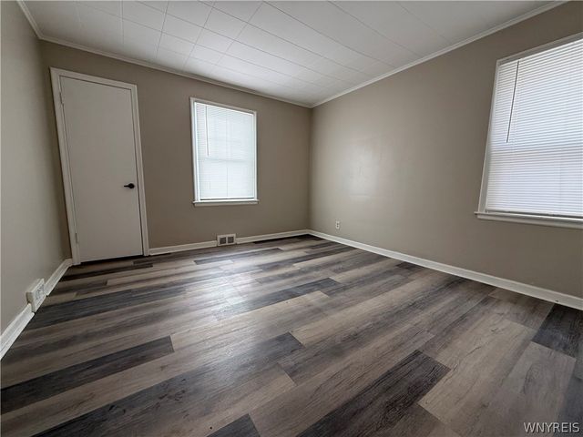 2456 South Avenue, Niagara Falls, NY 14305