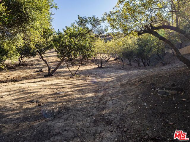 3860 Kingswood Road, Sherman Oaks, CA 91403
