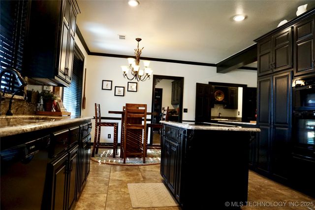 712 Franklin Court, Ardmore, OK 73401