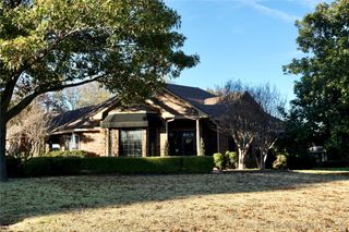 712 Franklin Court, Ardmore, OK 73401