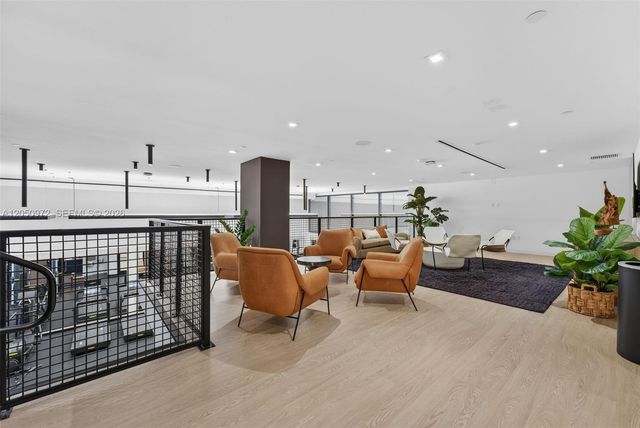 225 N Miami Ave 308, Miami, FL 33128