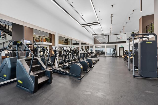 225 N Miami Ave 308, Miami, FL 33128