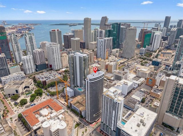 225 N Miami Ave 308, Miami, FL 33128