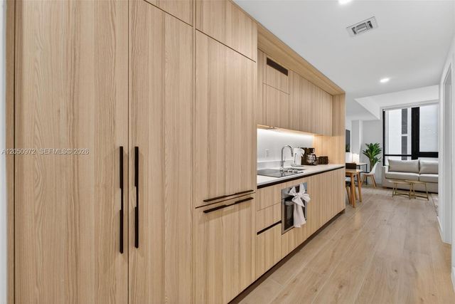 225 N Miami Ave 308, Miami, FL 33128