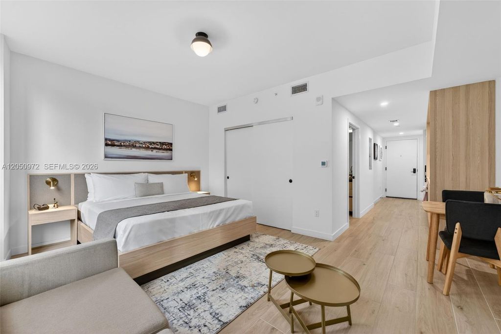 225 N Miami Ave 308, Miami, FL 33128