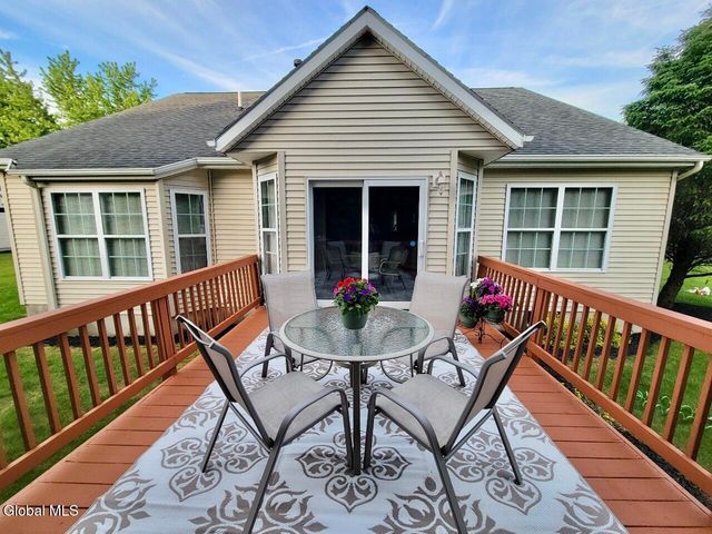 2 Sheridan Court, Clifton Park, NY 12065