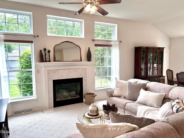 2 Sheridan Court, Clifton Park, NY 12065