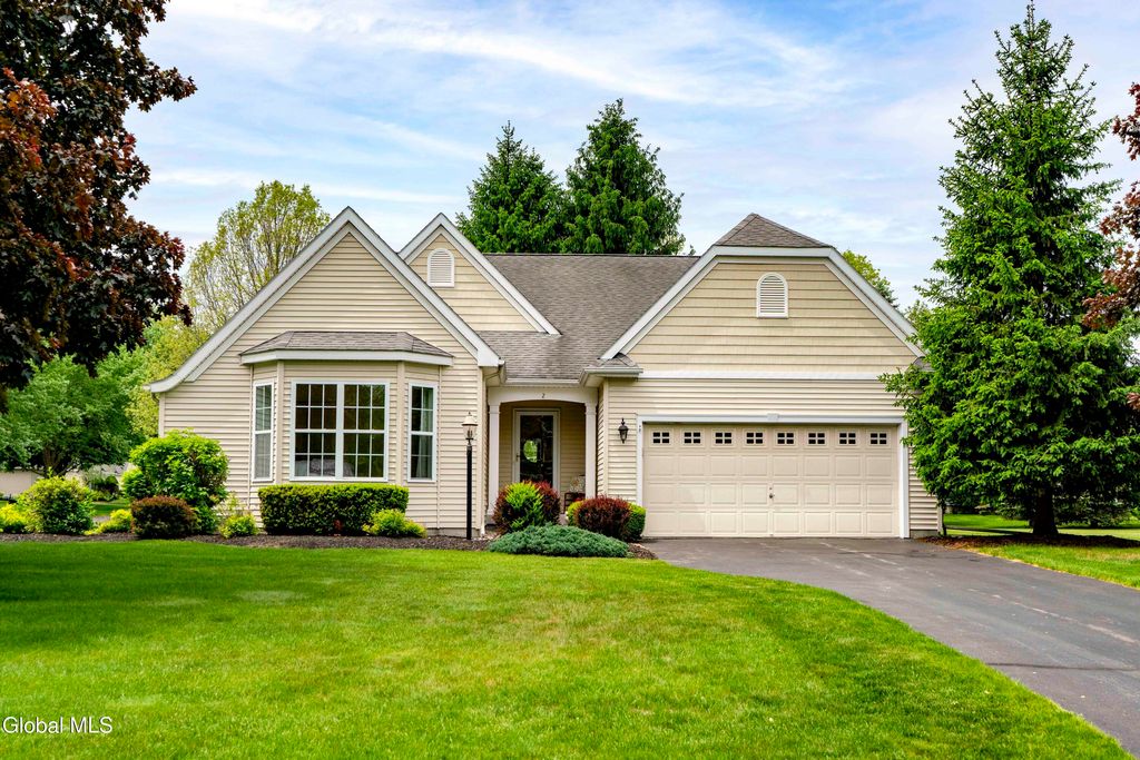 2 Sheridan Court, Clifton Park, NY 12065