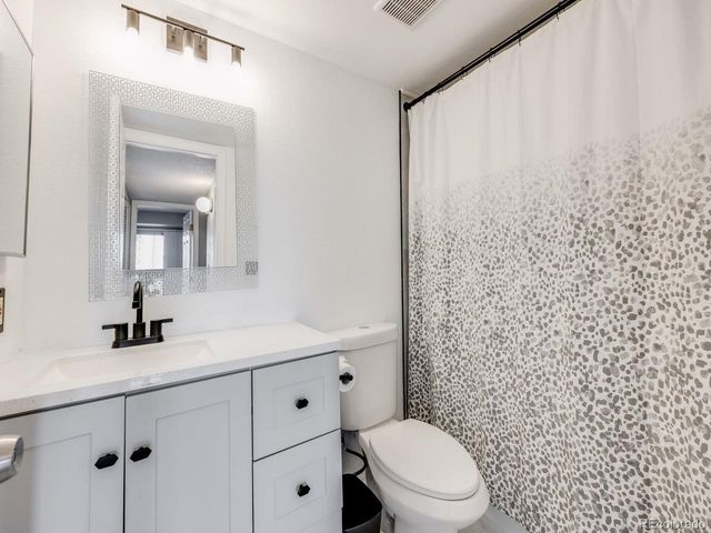 2575 S Syracuse Way K201, Denver, CO 80231