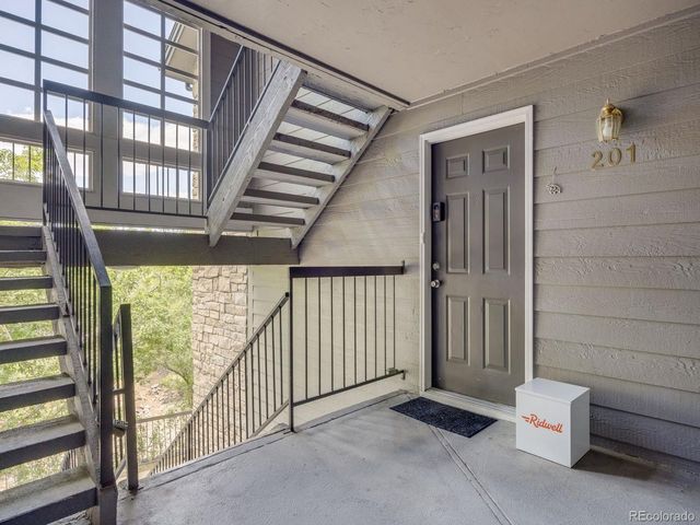 2575 S Syracuse Way K201, Denver, CO 80231