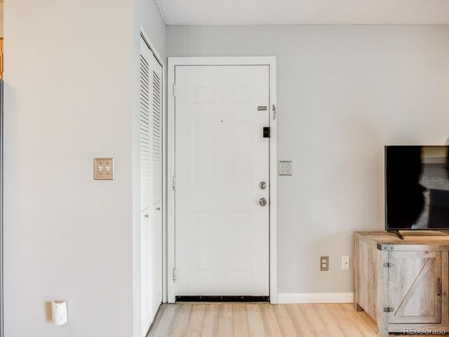 2575 S Syracuse Way K201, Denver, CO 80231