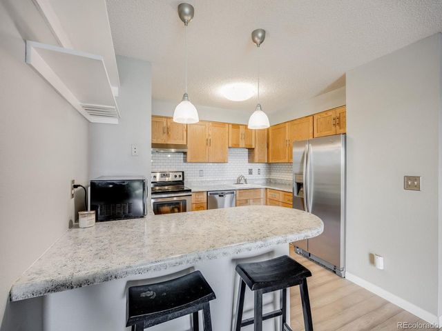 2575 S Syracuse Way K201, Denver, CO 80231