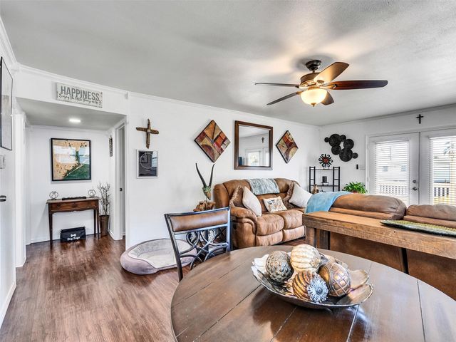 16614 Jamaica Inn Road, Jamaica Beach, TX 77554