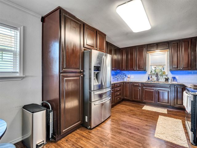 16614 Jamaica Inn Road, Jamaica Beach, TX 77554