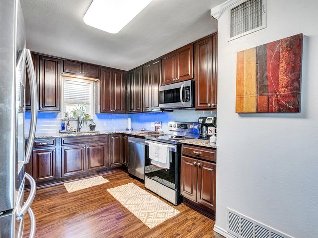 16614 Jamaica Inn Road, Jamaica Beach, TX 77554