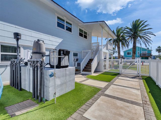 16614 Jamaica Inn Road, Jamaica Beach, TX 77554