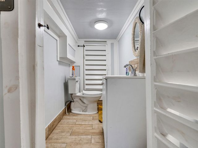 16614 Jamaica Inn Road, Jamaica Beach, TX 77554