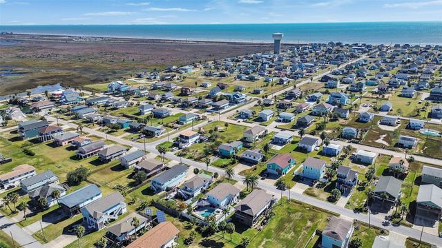 16614 Jamaica Inn Road, Jamaica Beach, TX 77554