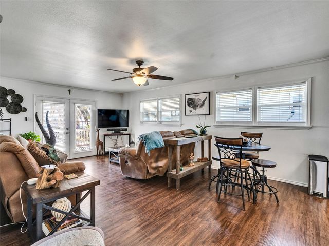 16614 Jamaica Inn Road, Jamaica Beach, TX 77554