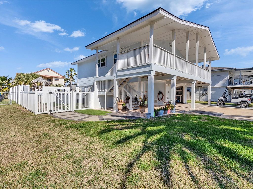 16614 Jamaica Inn Road, Jamaica Beach, TX 77554