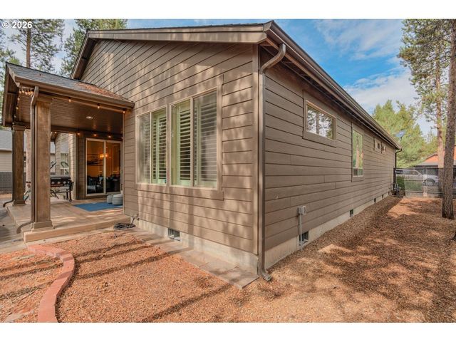 51868 TRAPPER GEORGE Ln, La Pine, OR 97739