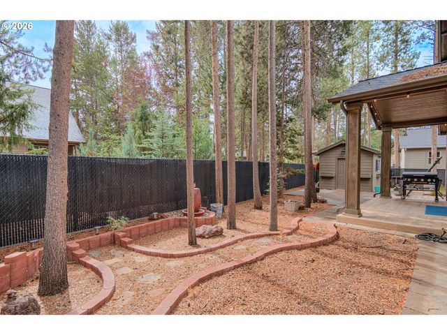 51868 TRAPPER GEORGE Ln, La Pine, OR 97739