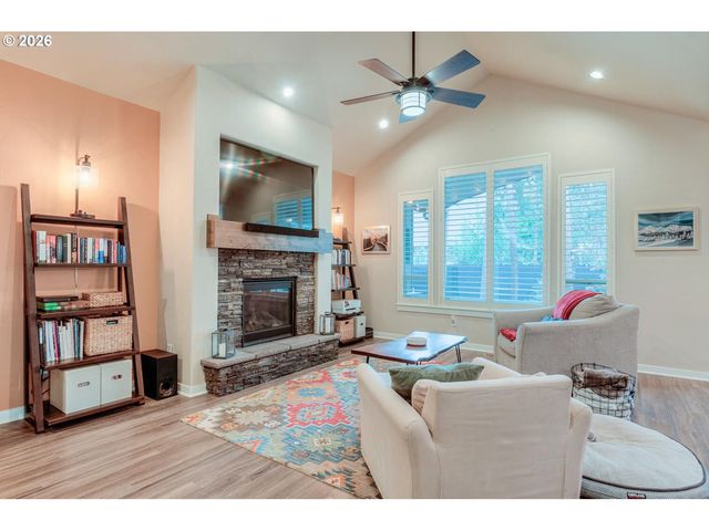 51868 TRAPPER GEORGE Ln, La Pine, OR 97739