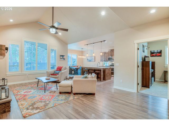 51868 TRAPPER GEORGE Ln, La Pine, OR 97739