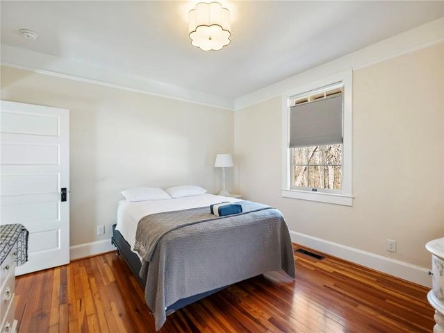 19 Fourth Street, Gainesville, GA 30504