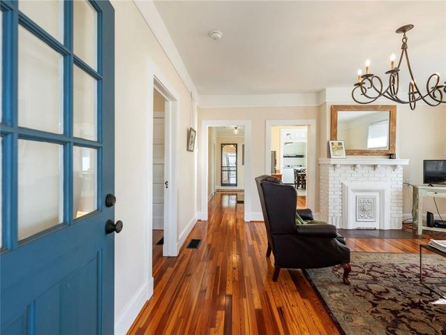 19 Fourth Street, Gainesville, GA 30504